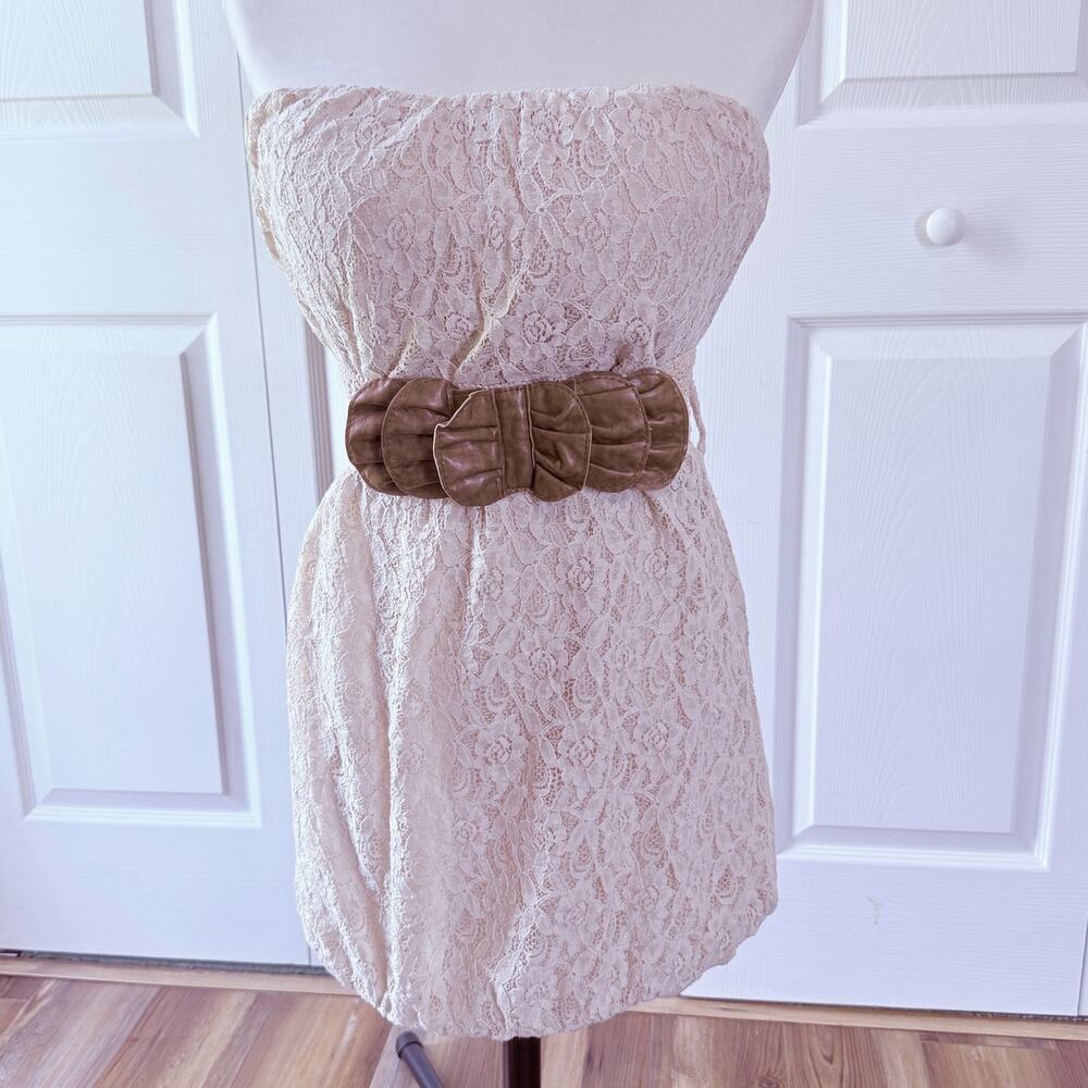 Mustard Seed Ivory/Cream Lace Strapless Bubble Hem Dress Faux Leather Belt Sz L